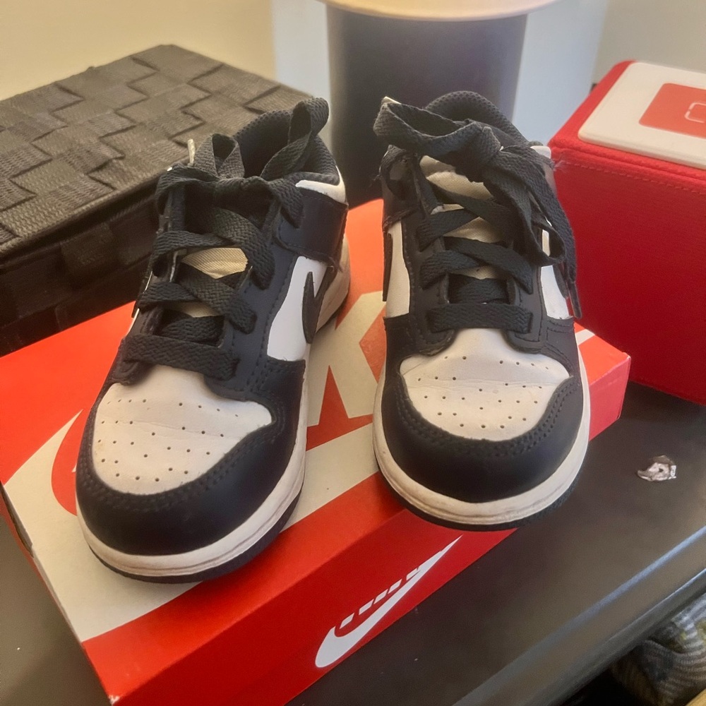 Nike Dunks - Picture 2 of 3